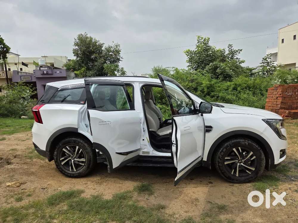 Mahindra Xuv700 Diesel Mt 2025
