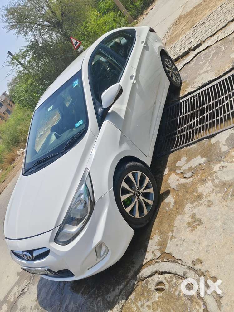 Hyundai Fluidic Verna 2014 Diesel Manual