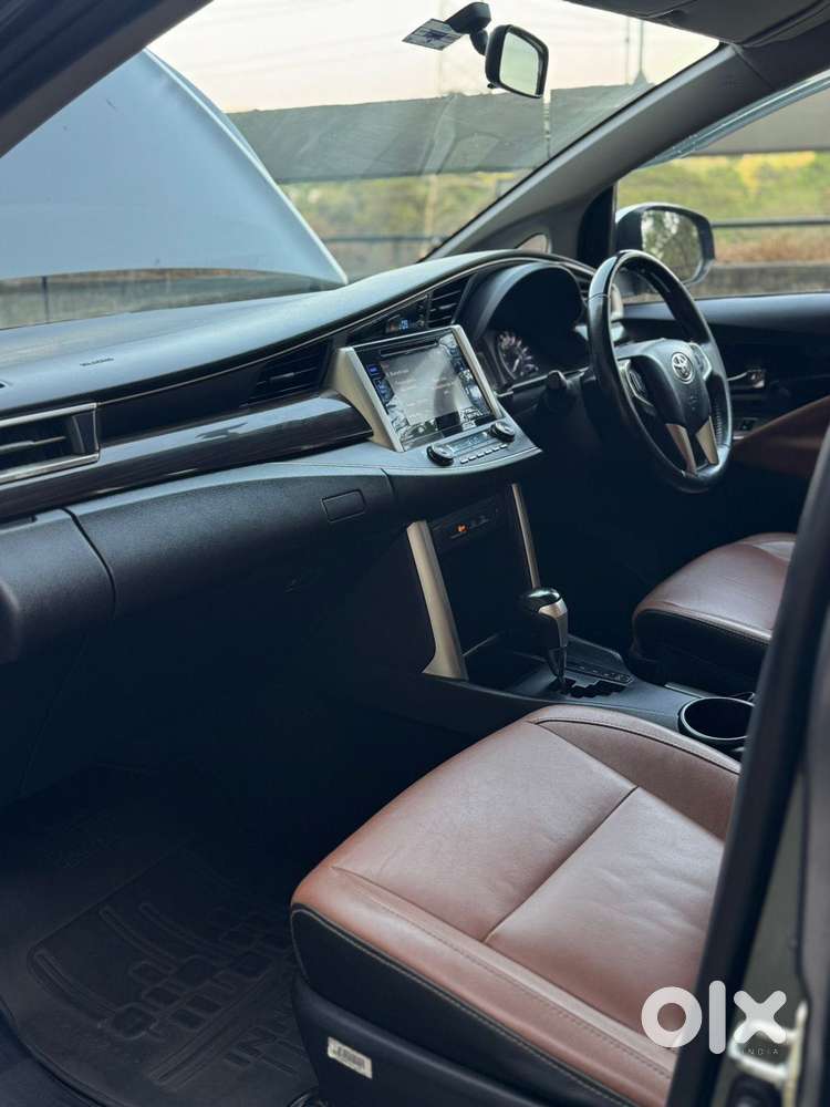 Toyota Innova Crysta 2.8 Zx At 7 Seater, 2018, Diesel