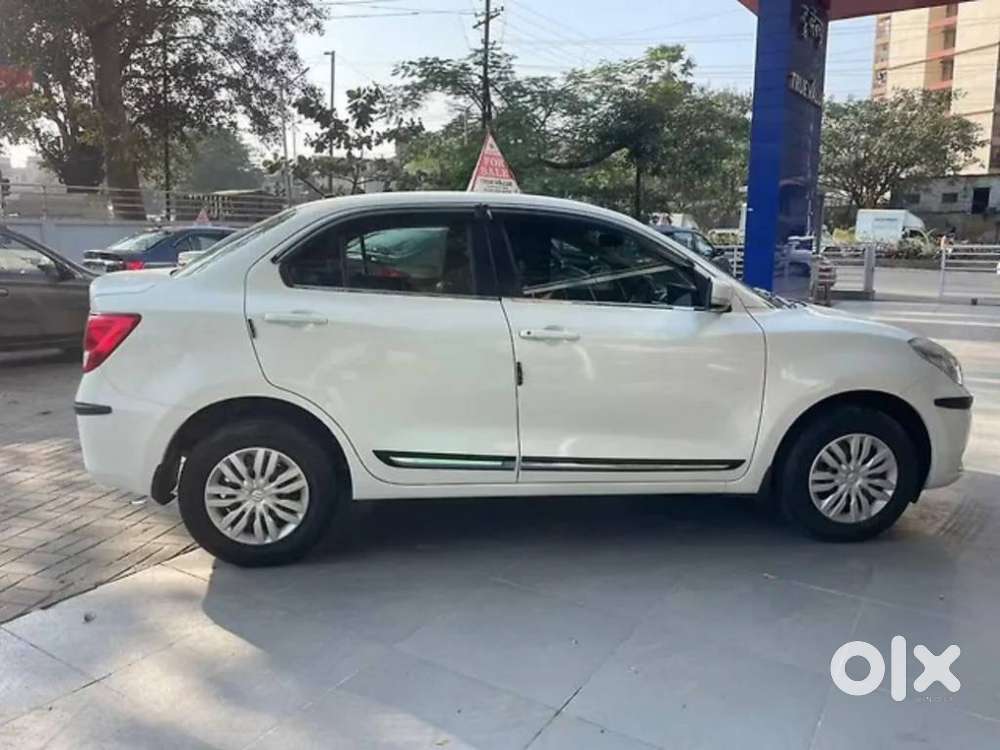 Maruti Suzuki Swift Dzire Vxi(o) Amt, 2023, Petrol