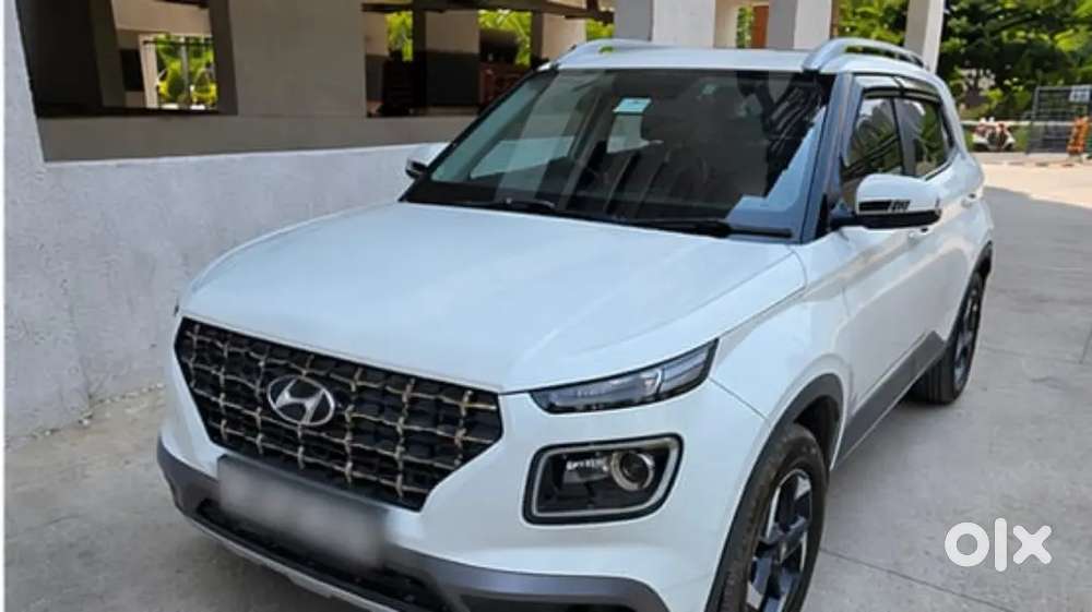 Hyundai Venue 2021 Diesel Well Maintained