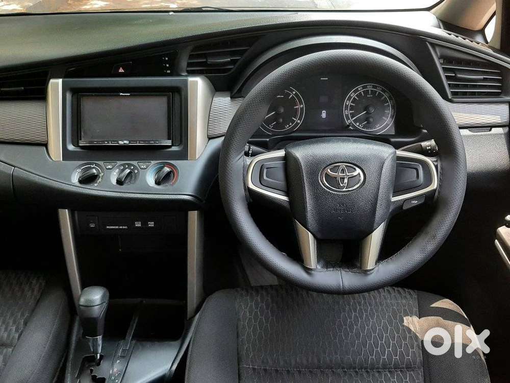 Toyota Innova Crysta 2.8 Gx At 7 Str, 2017