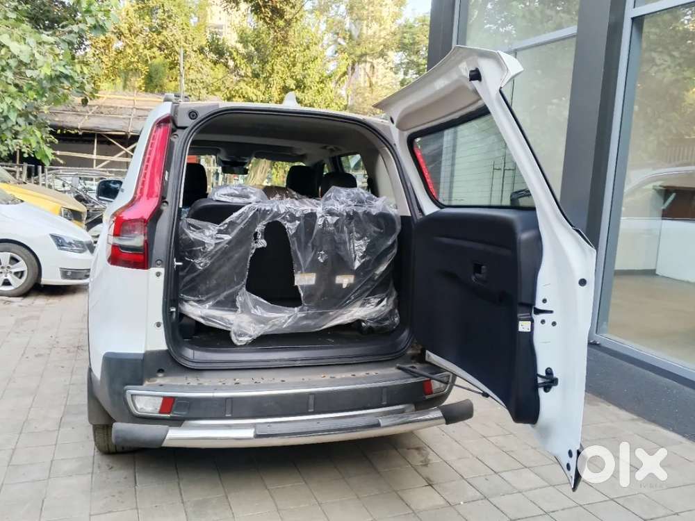 Mahindra Scorpio N Z8 Petrol At 7 Str, 2025, Petrol
