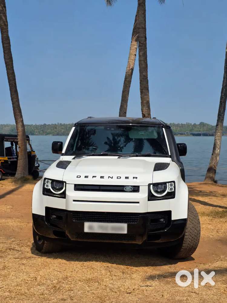 Land Rover Defender 2024