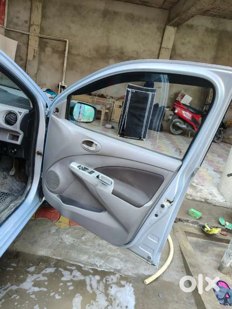 Toyota Etios 2011 Petrol 95800 Km Driven