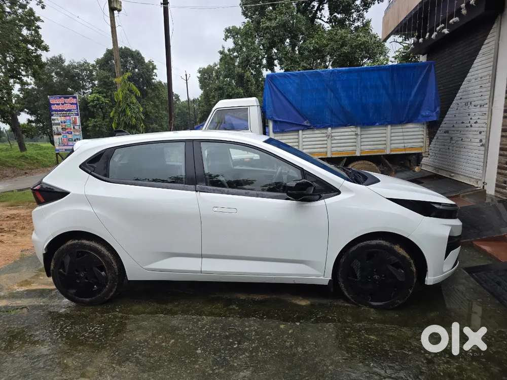 Tata Altroz Creative  2026 Petrol Manual