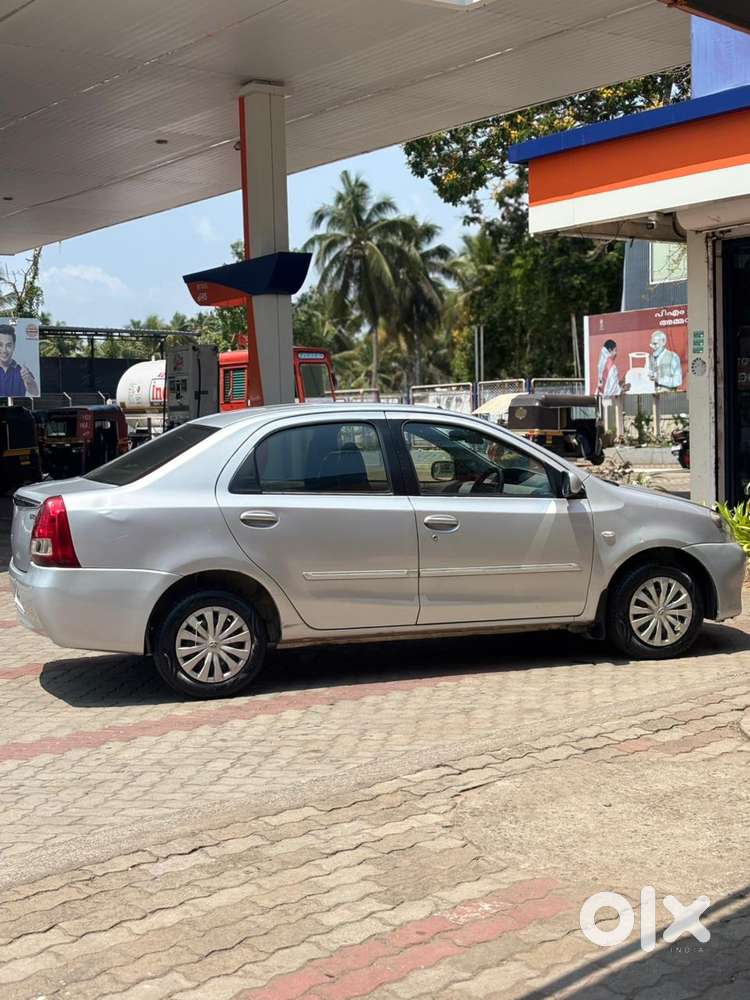 Toyota Etios 2010-2012 G, 2011, Petrol