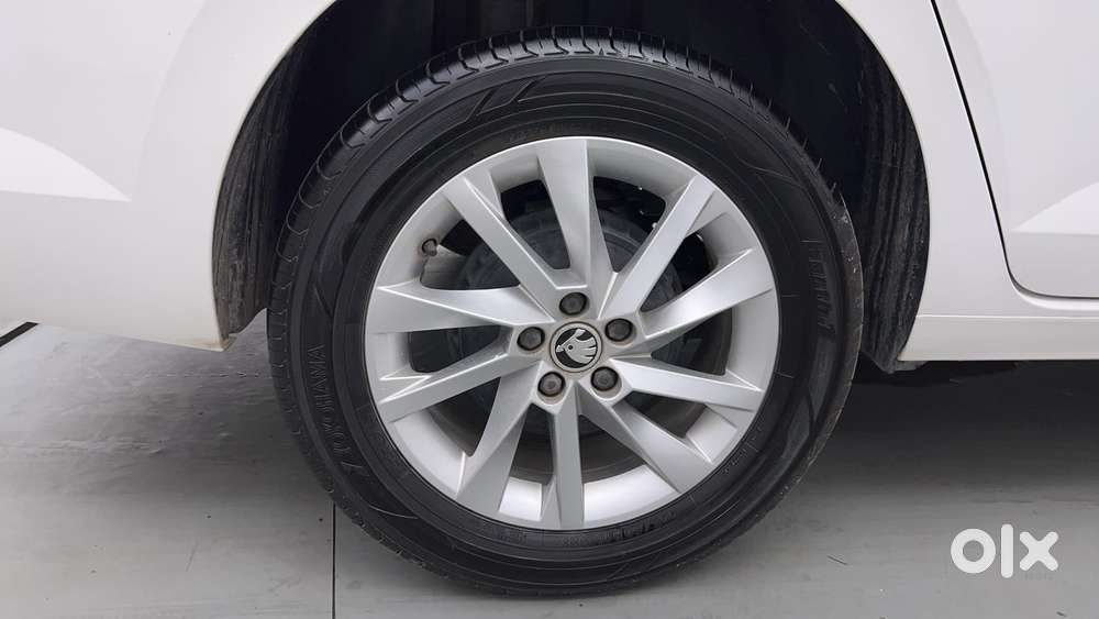 Skoda Slavia Ambition 1.0l Tsi Mt, 2022, Petrol