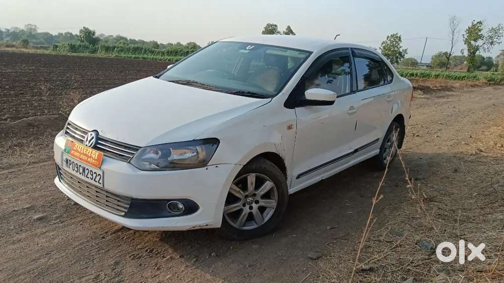 Volkswagen Vento 1.6 Highline Plus Alloy 2013