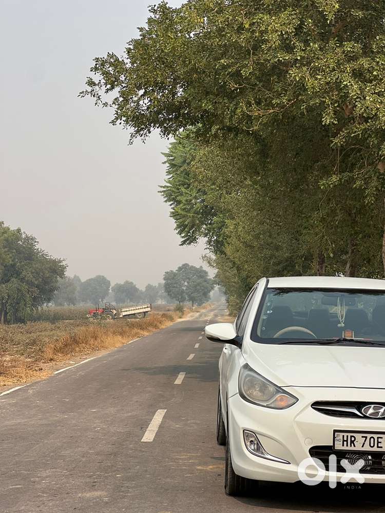 Hyundai Fluidic Verna 2012