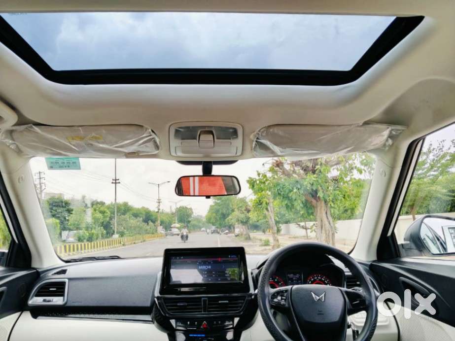 Mahindra Xuv 3xo Ax5l 1.2 Petrol At, 2025