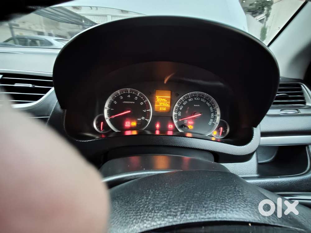 Maruti Suzuki Swift Vxi 1.2 Abs Bs-iv, 2015, Petrol