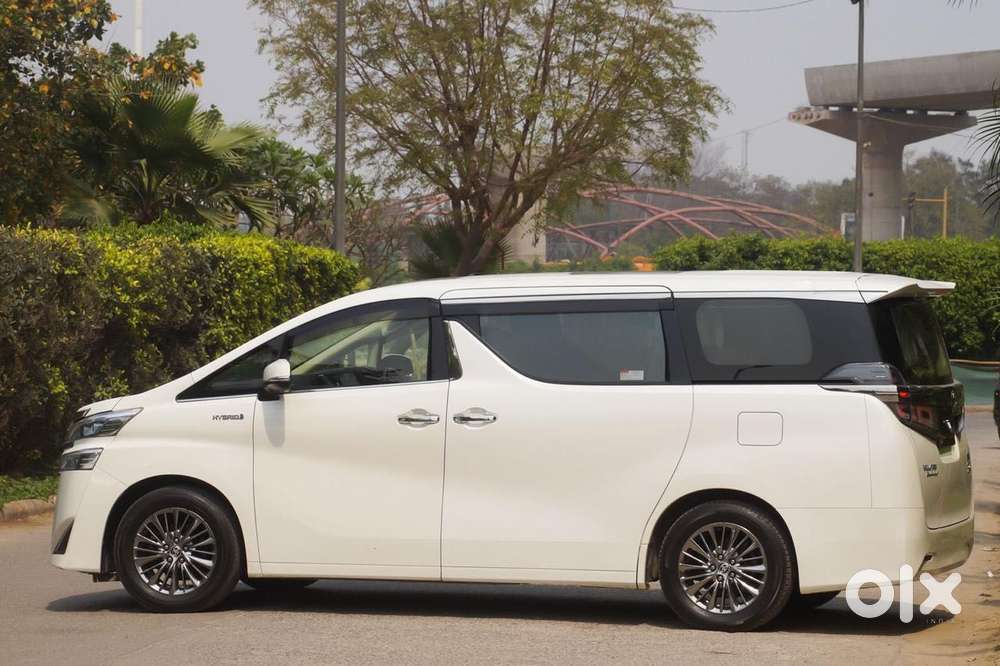 Toyota Vellfire 2.5 Hybrid, 2021, Petrol