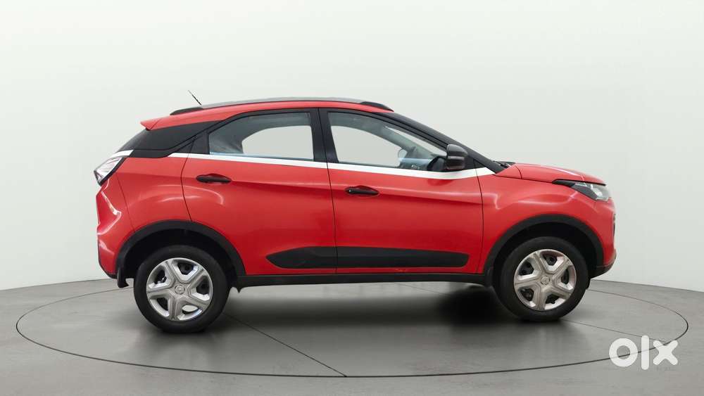 Tata Nexon 1.5 Revotorq Xma Amt (s), 2022, Petrol