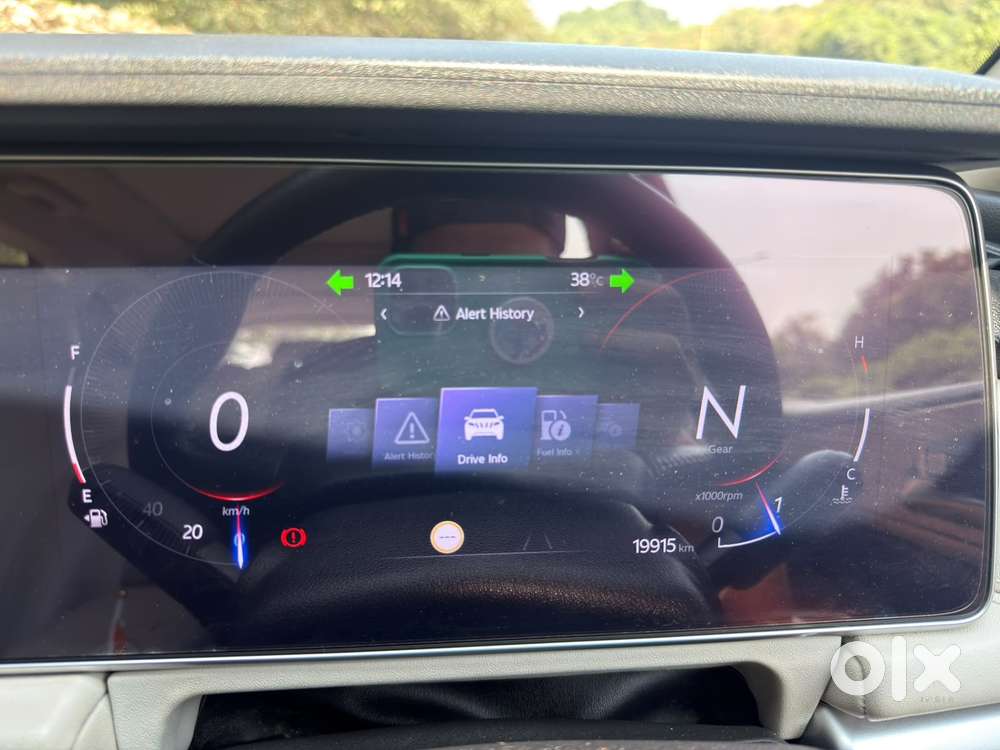Mahindra Xuv700 Ax7 Awd, 2022, Petrol