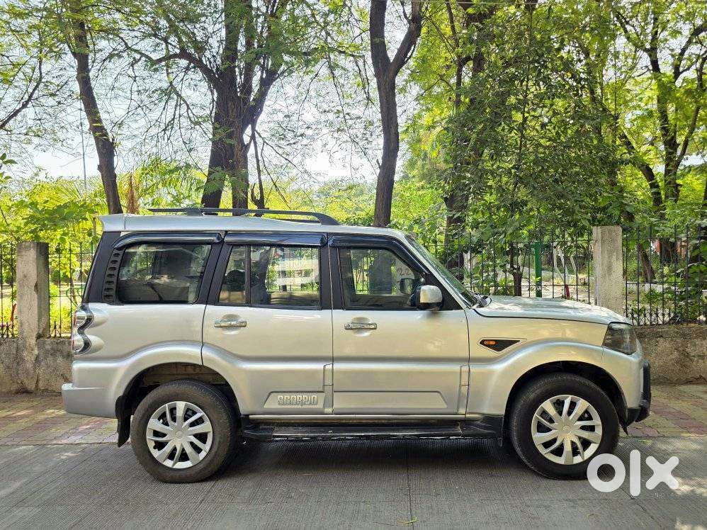 Mahindra Scorpio S6 8 Seater, 2016, Petrol