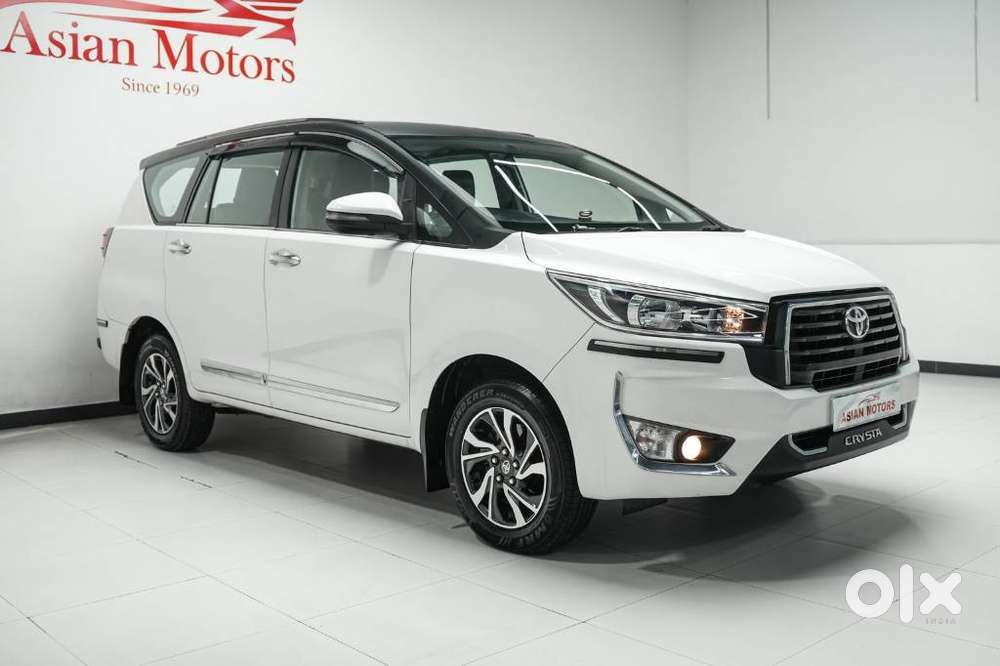 Toyota Innova Crysta 2.4 G Plus Mt 8 Str, 2024, Diesel