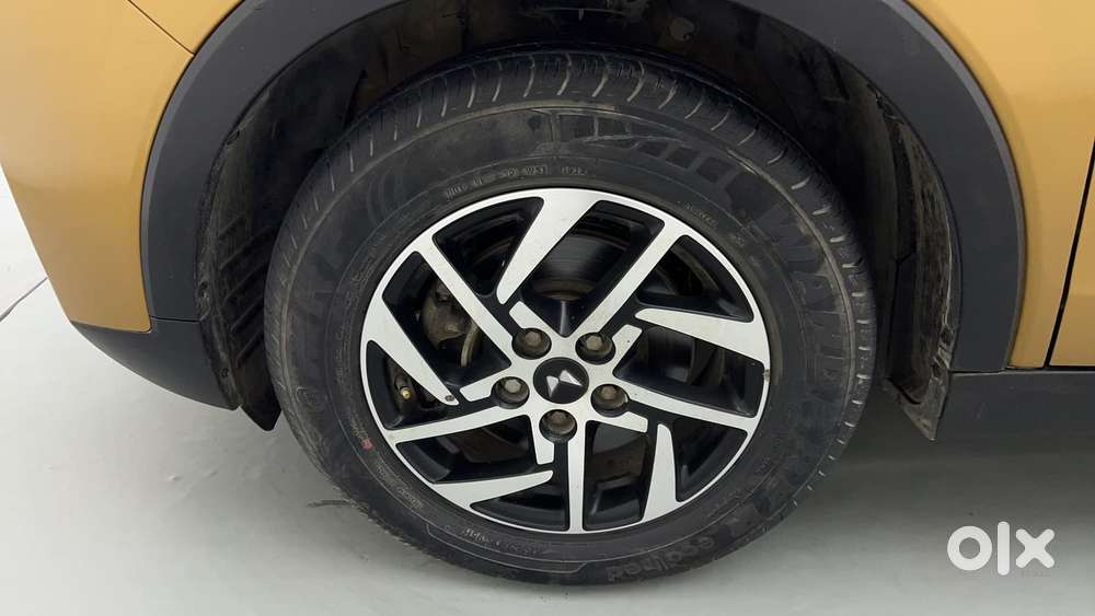 Mahindra Xuv300 W8 Option, 2022, Petrol