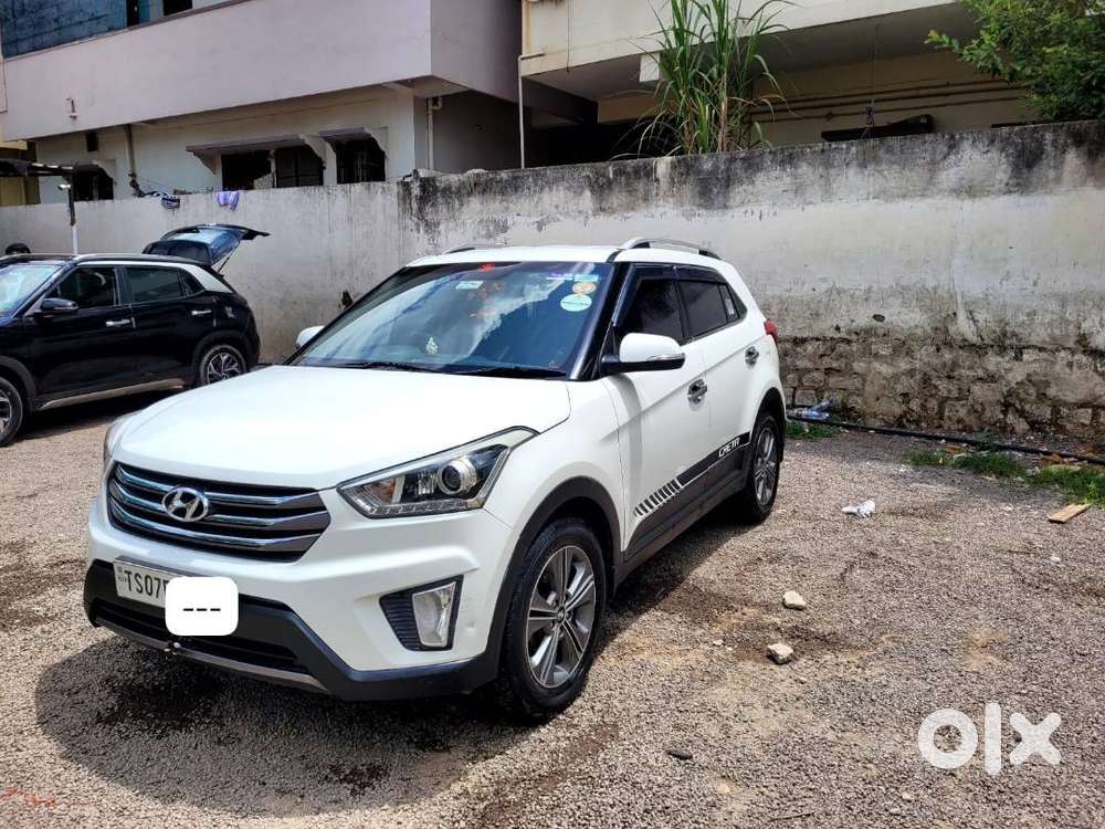 Hyundai Creta Automatic White Colour