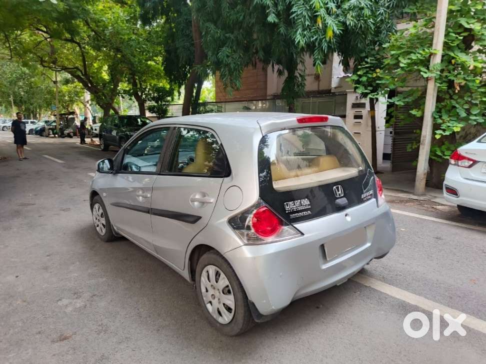 Honda Brio V Automatic, 2013, Petrol