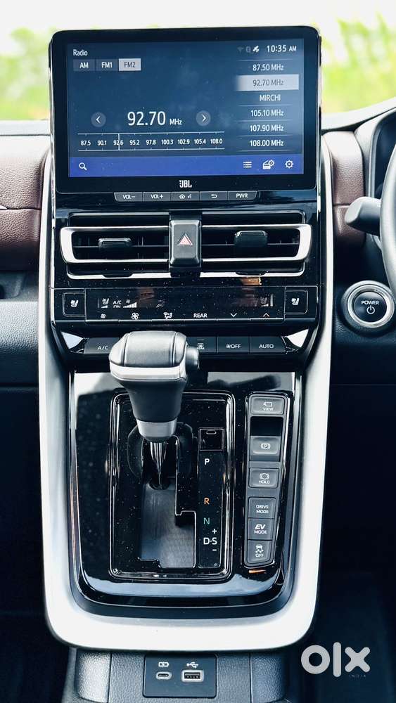 Toyota Innova Hycross 2.0 Zx Hybrid 7 Str, 2025, Petrol