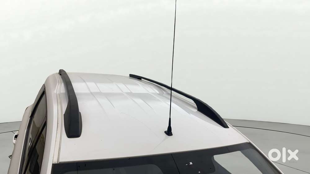 Renault Triber Rxz, 2022, Petrol