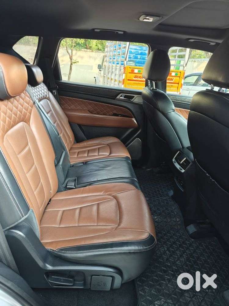 Mahindra Alturas G4 4wd At, 2019, Diesel