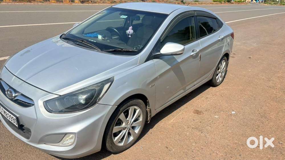 Hyundai Fluidic Verna 2011