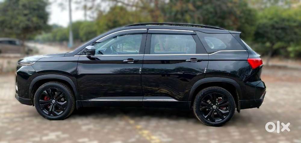 Mg Hector Plus Sharp Pro Blackstorm 1.5 Turbo Petrol Cvt 7 Str, 2024..