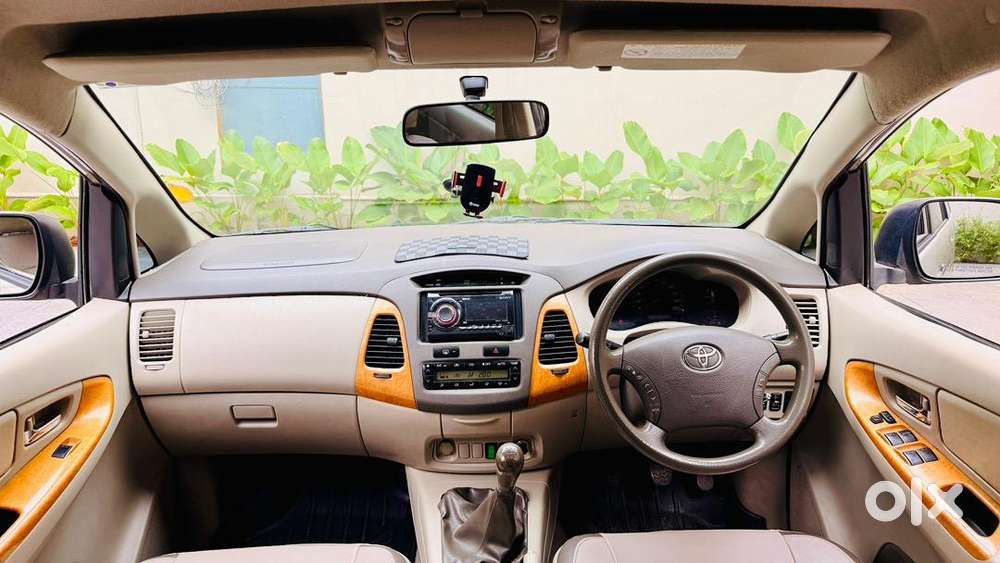Toyota Innova 2011 Diesel Well Maintained