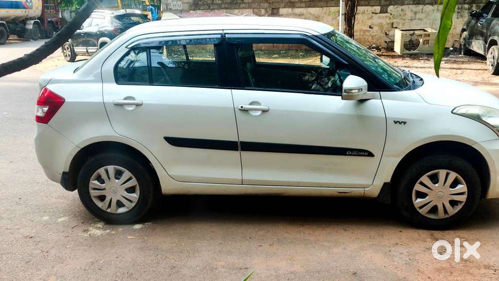 Maruti Suzuki Swift Dzire Vxi At, 2013, Petrol