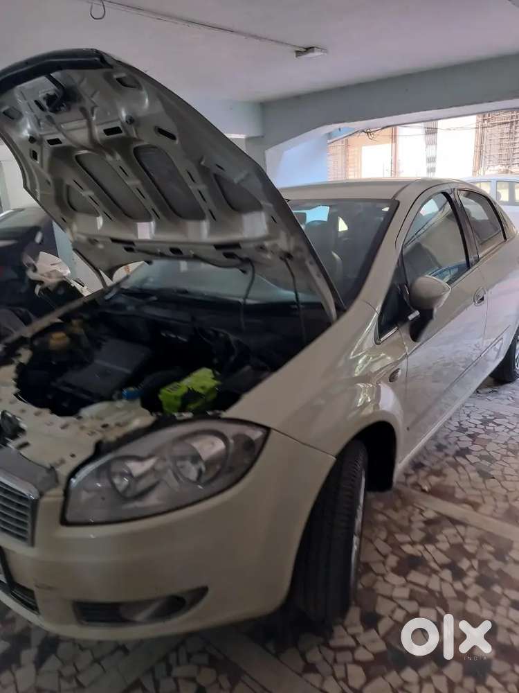 Fiat Linea 2010 Petrol 65000 Km Driven