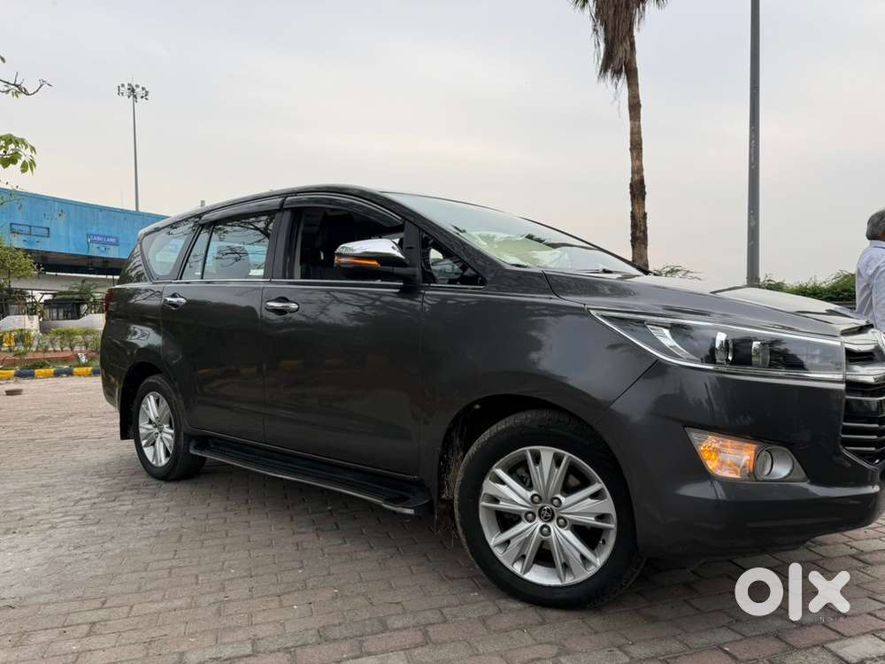 Toyota Innova Crysta 2018 Diesel Well Maintained