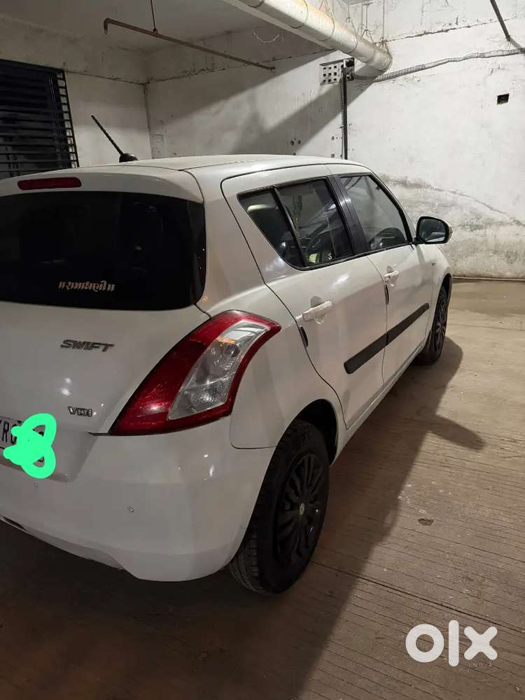 Maruti Suzuki Swift 2012 Diesel 100000 Km Driven Owner 2