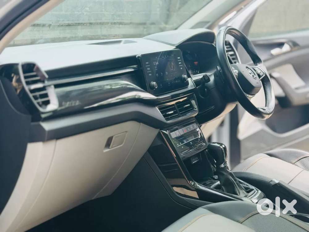 Skoda Kushaq Style 1.0l Tsi At, 2023, Petrol