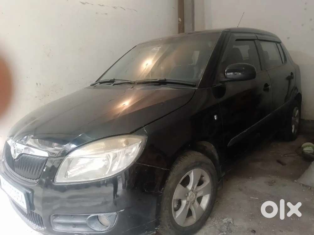 Skoda Fabia 2010 Petrol 70000 Km Driven