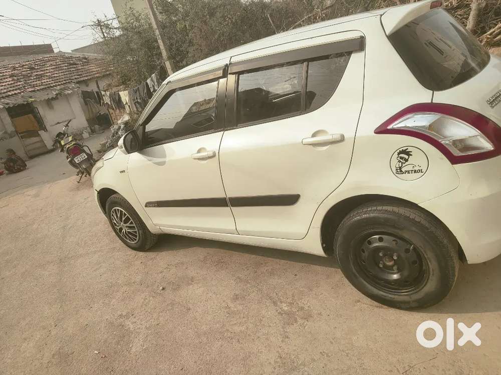 Maruti Suzuki Swift 2013 Petrol 97000 Km Driven