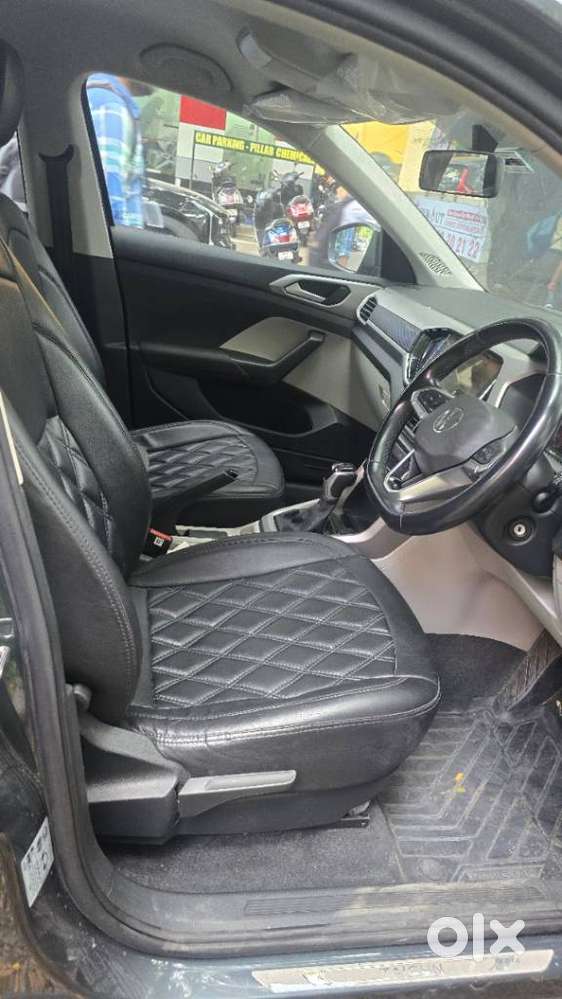 Volkswagen Taigun 1.0 Tsi Highline At, 2022, Petrol