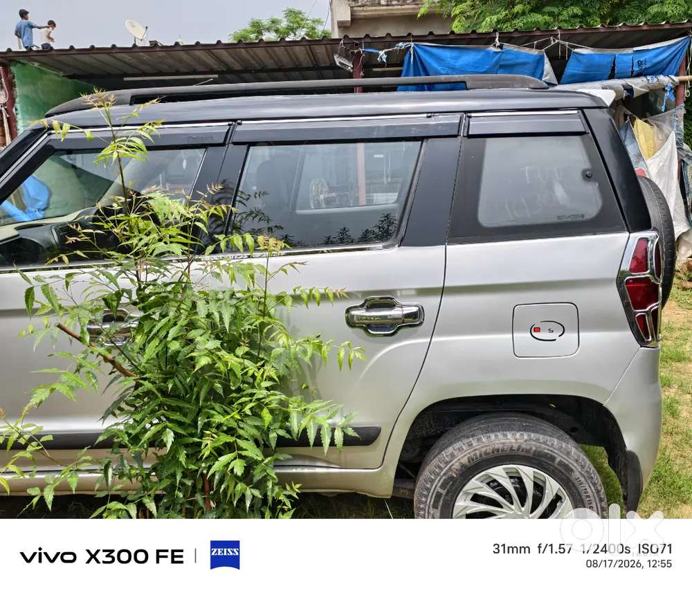 Mahindra Tuv 300 2015 Car