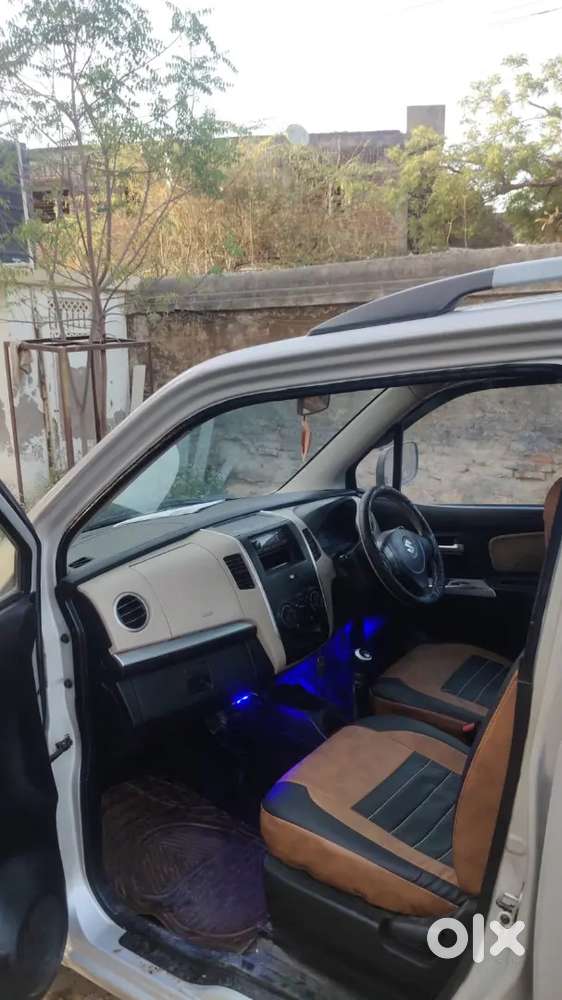 2nd Owner Petrol Cng Company Fitted