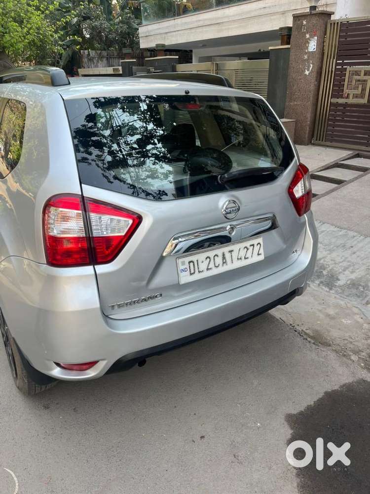 Nissan Terrano 2015 Petrol 77000 Km Driven