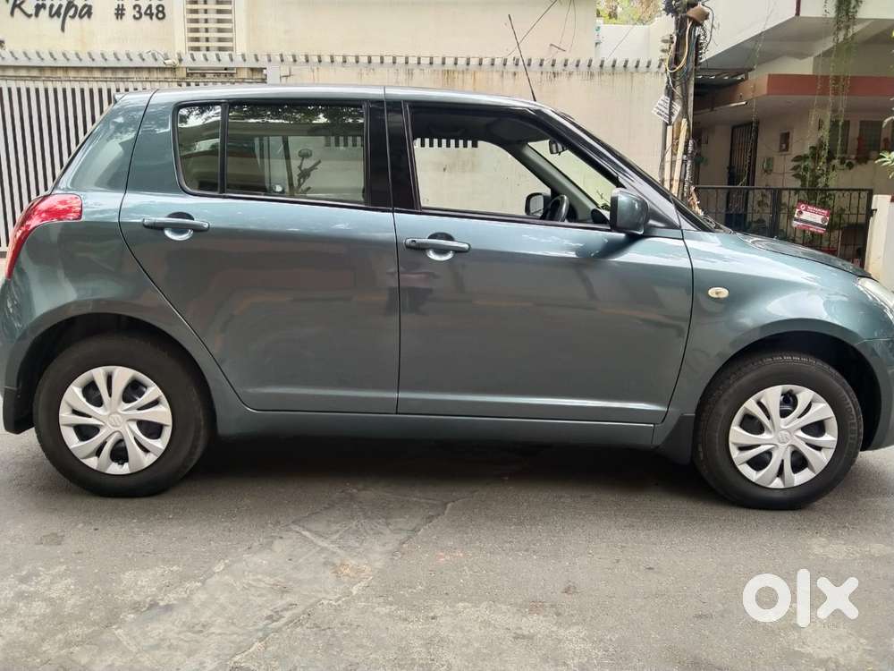 Maruti Suzuki Swift Vxi + Manual, 2011, Petrol