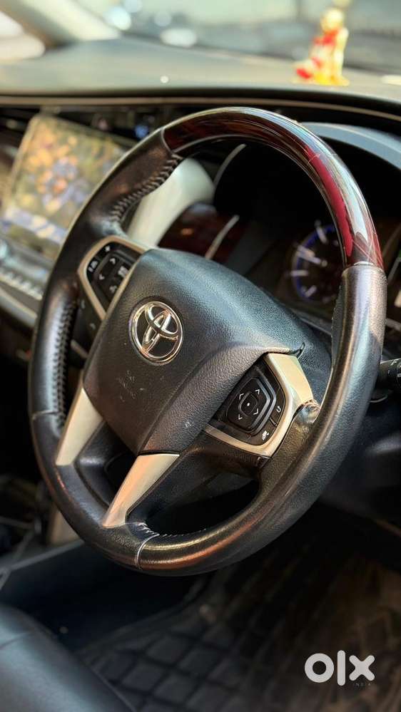 Toyota Innova Crysta 2.4 Vx Mt 8s, 2017, Diesel