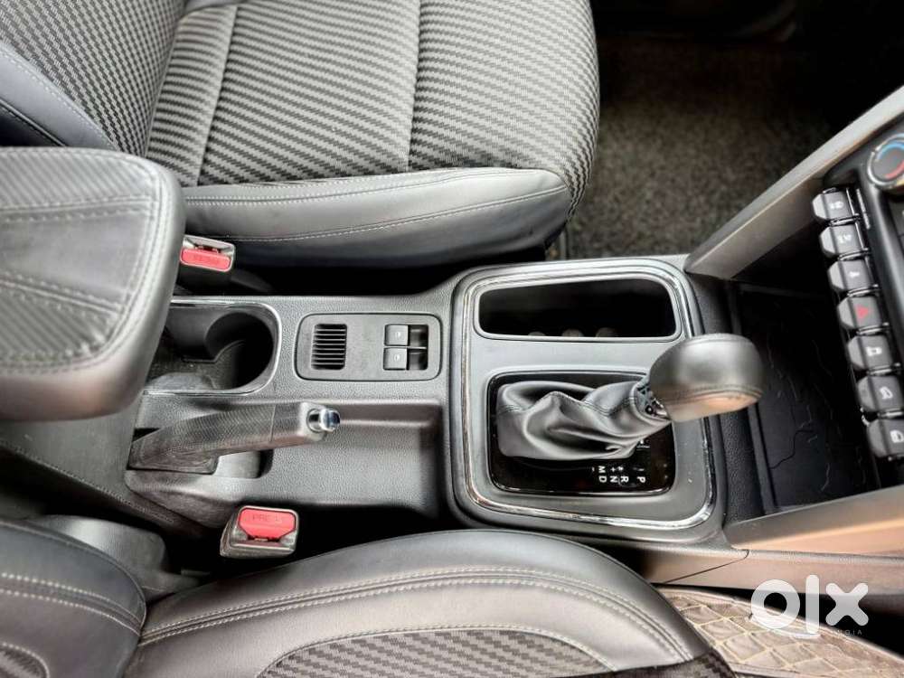 Mahindra Thar 2.0 Lx Hard Top Petrol At 4 Rwd, 2023, Petrol