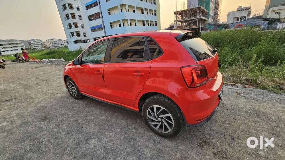Volkswageon Polo 1l Tsi Comfortline Flash Red Colour Car.