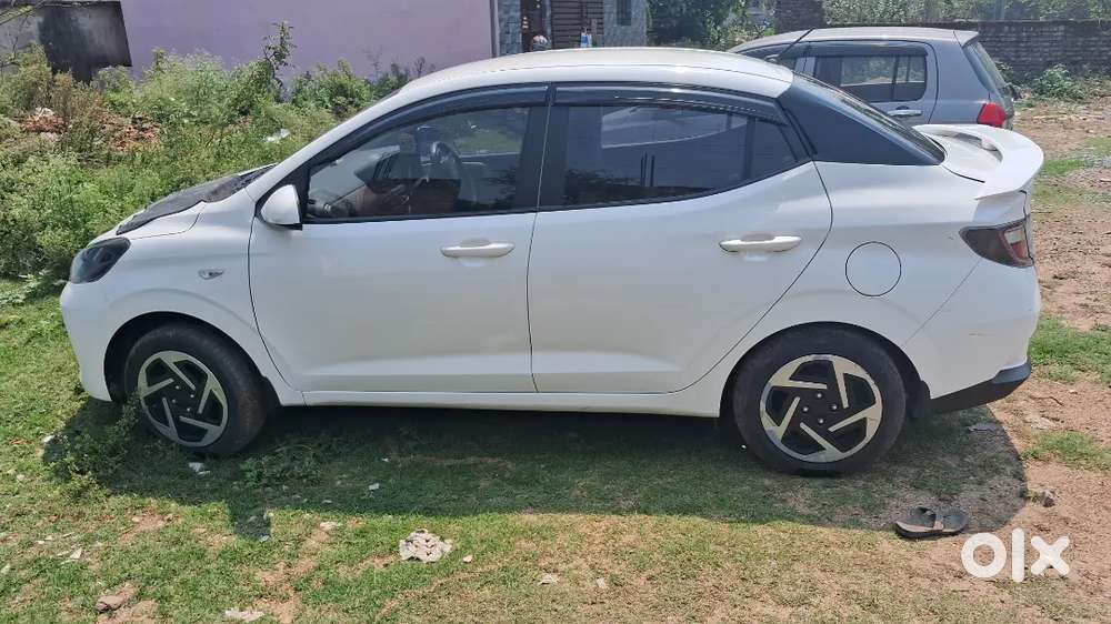 Hyundai Aura 2025 Petrol Well Maintained,9 Month Old