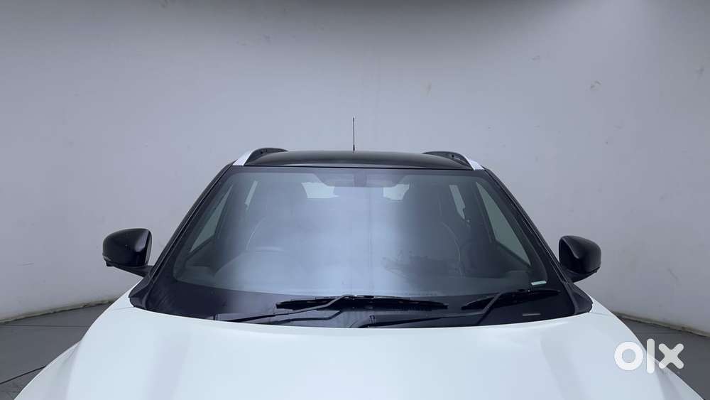 Nissan Magnite 1.0 Xv Premium Turbo Dual Tone, 2021, Petrol