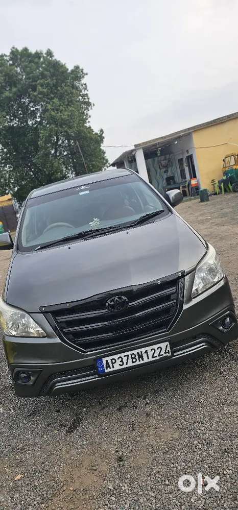 Toyota Innova 2012 Diesel 181000 Km Driven