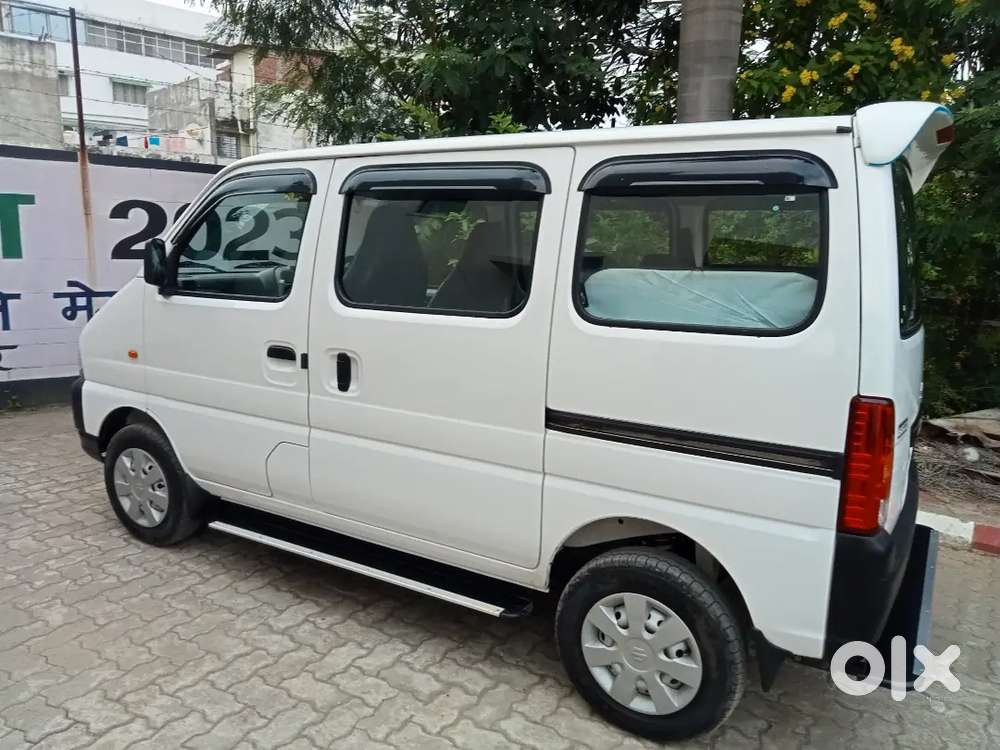 गाड़ी किराए पर देना है