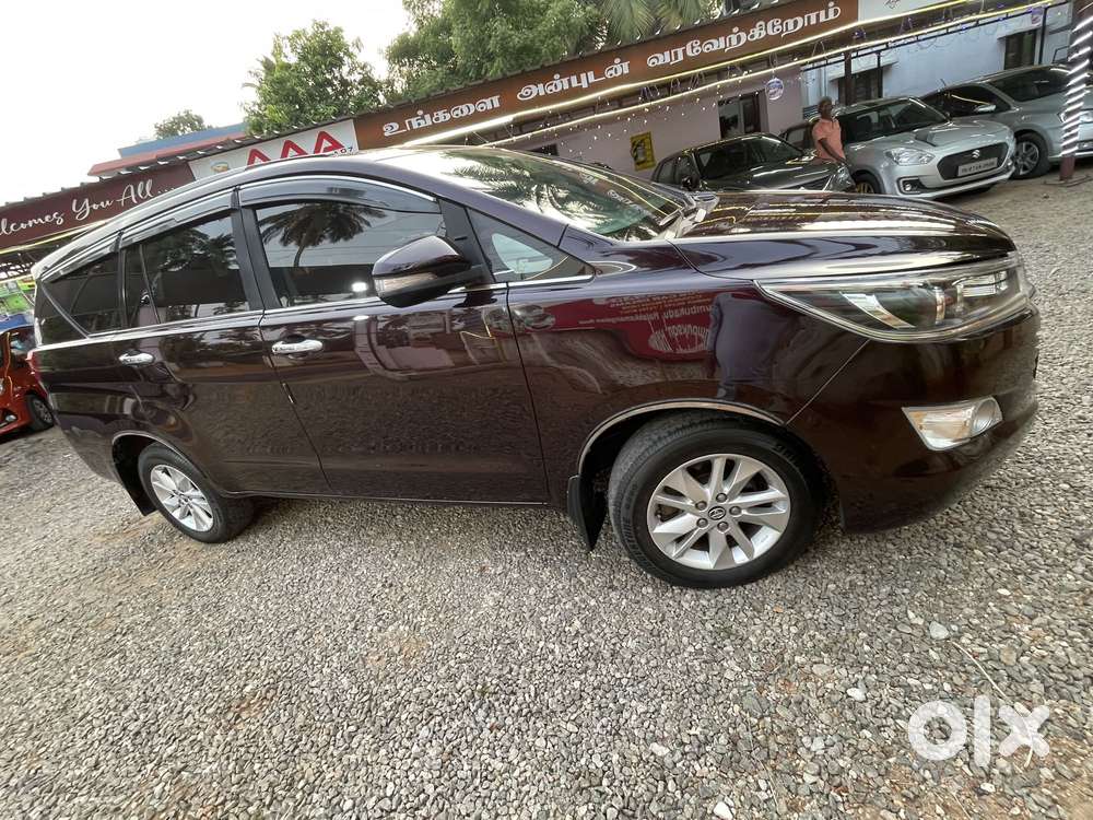 Toyota Innova Crysta 2.4 V 8 Str, 2016, Diesel